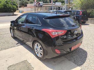 Hyundai i 30 2012 1.6 CRDI BLUE COMFORT-thumb-3