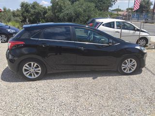 Hyundai i 30 2012 1.6 CRDI BLUE COMFORT-thumb-6