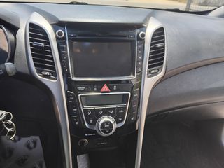 Hyundai i 30 2012 1.6 CRDI BLUE COMFORT-thumb-9