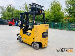 CAT 2011 GC40KSTR-thumb-1