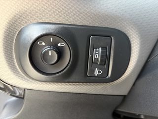 Citroen C4 Cactus 2020 BlueHDi 100 S&S Business 1.5-thumb-22