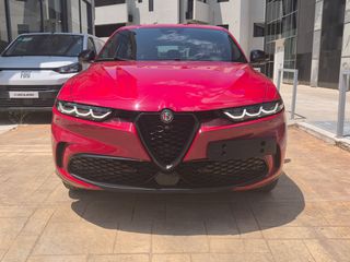 Alfa Romeo Tonale 2023 1.3 280HP PHEV Q4-thumb-1