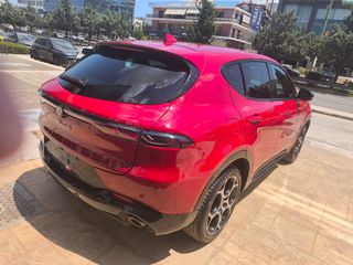 Alfa Romeo Tonale 2023 1.3 280HP PHEV Q4-thumb-4