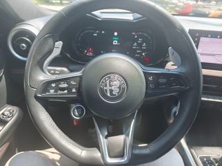Alfa Romeo Tonale 2023 1.3 280HP PHEV Q4-thumb-10
