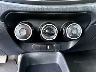 Toyota Aygo (X) 2023 72hp 5MT X-Play 1.0-thumb-19
