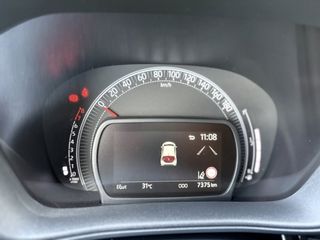 Toyota Aygo (X) 2023 72hp 5MT X-Play 1.0-thumb-23