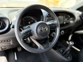 Toyota Aygo (X) 2023 72hp 5MT X-Play 1.0-thumb-25