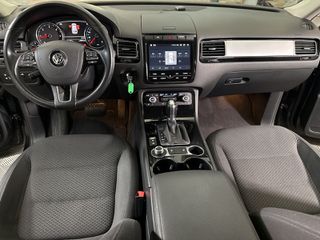 Volkswagen Touareg 2015 3.0D-thumb-5