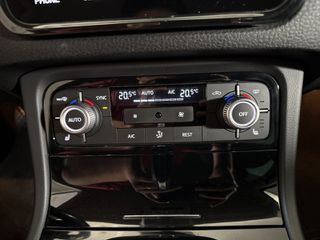 Volkswagen Touareg 2015 3.0D-thumb-10