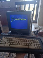 Amstrad 6128 έγχρωμη οθονη