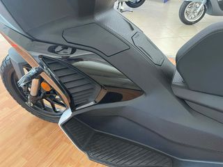 Aprilia SR GT 400 2026-thumb-4