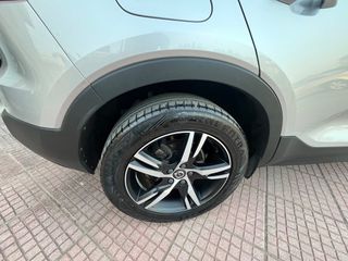 Volvo XC40 2018 R-DESIGN!!!!-thumb-2