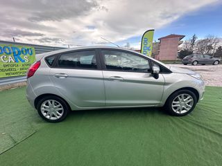 Ford Fiesta 2015 DIESEL-thumb-8