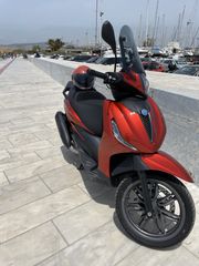 Piaggio Beverly 300 2023 s-thumb-1