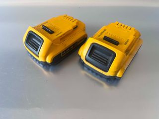 Σετ (2 τμχ) Μπαταρίες DeWalt XR Li-Ion 14.4V / 2.0Ah (Γνήσιες)