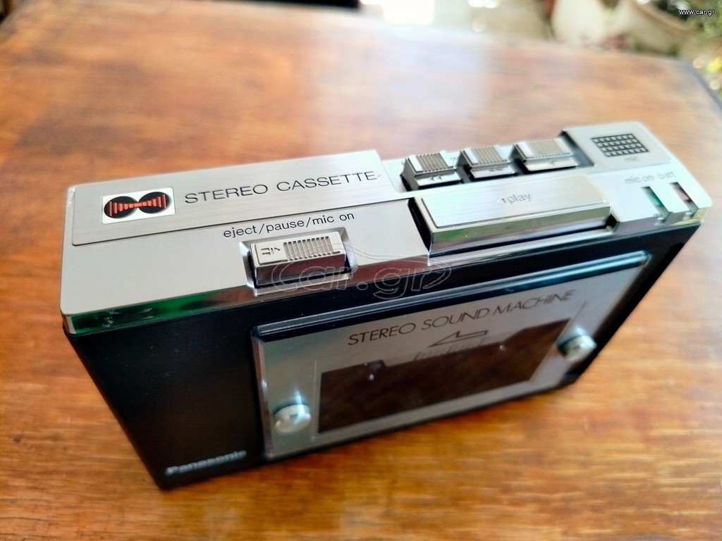 Κασετόφωνο walkman της Technics.