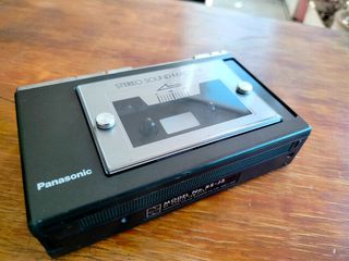 Κασετόφωνο walkman της Technics.-thumb-4