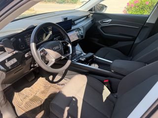Audi e-tron 2023 Sportback 55 Quatro-thumb-2