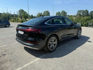 Audi e-tron 2023 Sportback 55 Quatro-thumb-5