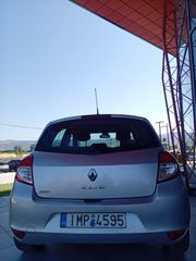 Renault Clio 2010-thumb-3