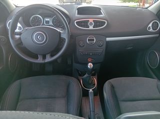 Renault Clio 2010-thumb-7