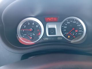 Renault Clio 2010-thumb-8