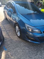 Opel Astra 2013-thumb-3