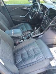 Opel Astra 2013-thumb-8