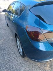 Opel Astra 2013-thumb-15