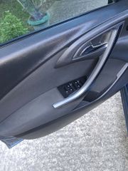 Opel Astra 2013-thumb-19