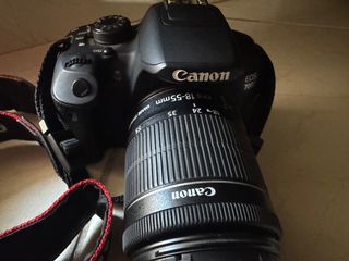 Canon 700D-thumb-1