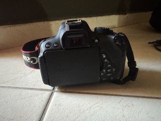 Canon 700D-thumb-2