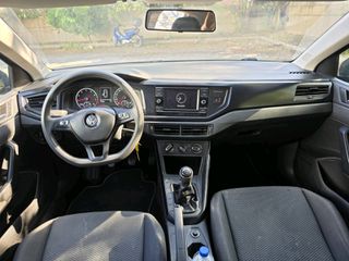 Volkswagen Polo 2018-thumb-7