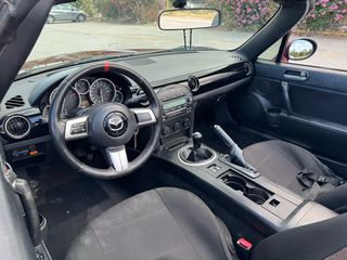 Mazda MX-5 2008-thumb-15