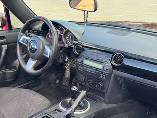 Mazda MX-5 2008-thumb-17