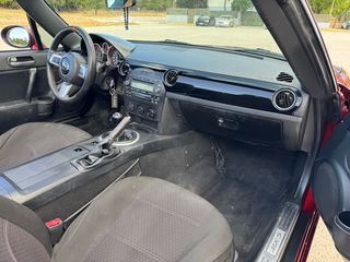 Mazda MX-5 2008-thumb-18