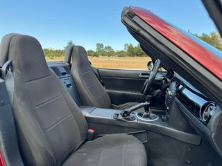 Mazda MX-5 2008-thumb-19