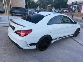 Mercedes-Benz CLA 45 AMG 2015 AMG-thumb-3