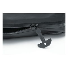 Kuryakyn, Torke 2.7L large removable pouch-thumb-2