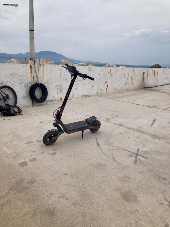 Και πόλη και χώμα