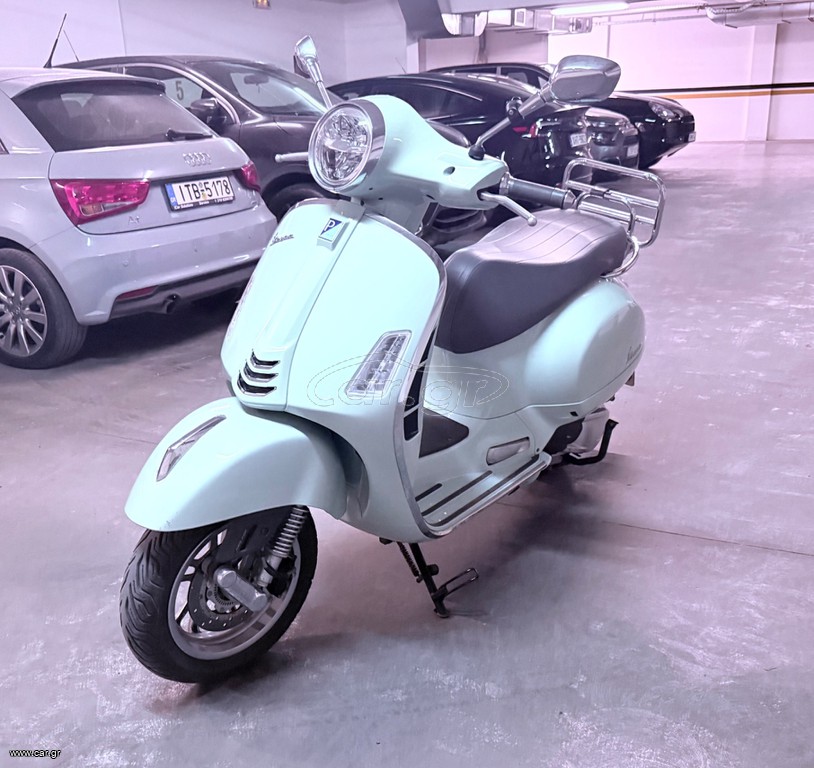 Piaggio Vespa GTS 300 2023 GTS 300 SUPER