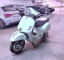 Piaggio Vespa GTS 300 2023 GTS 300 SUPER