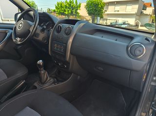 Dacia Duster 2016 PRESTIGE FULL EXTRA-thumb-17