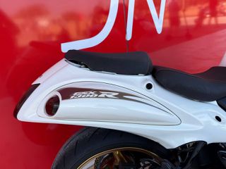 Suzuki GSXR 1300 Hayabusa 2014-thumb-4