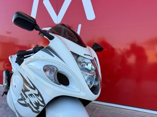 Suzuki GSXR 1300 Hayabusa 2014-thumb-5
