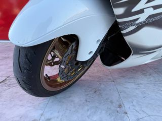 Suzuki GSXR 1300 Hayabusa 2014-thumb-8