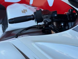 Suzuki GSXR 1300 Hayabusa 2014-thumb-9