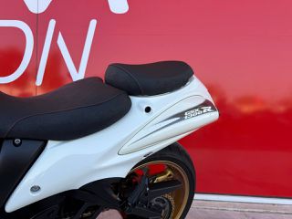 Suzuki GSXR 1300 Hayabusa 2014-thumb-14
