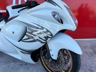 Suzuki GSXR 1300 Hayabusa 2014-thumb-17