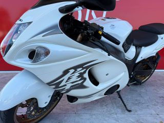 Suzuki GSXR 1300 Hayabusa 2014-thumb-19